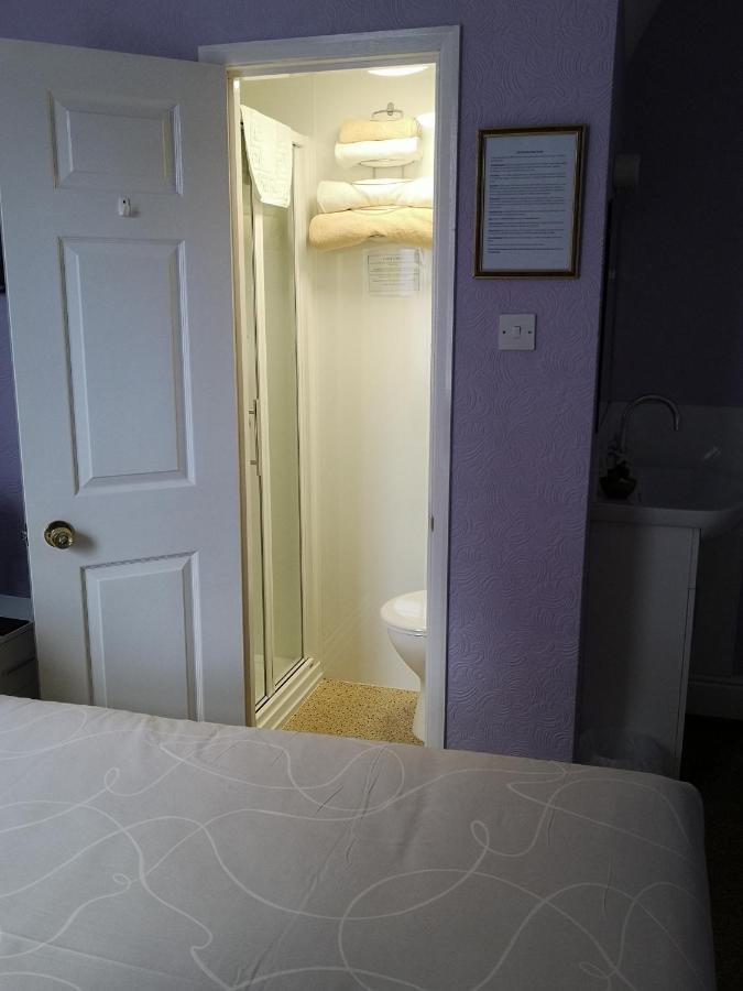 The Phoenix Guest House Scarborough Buitenkant foto