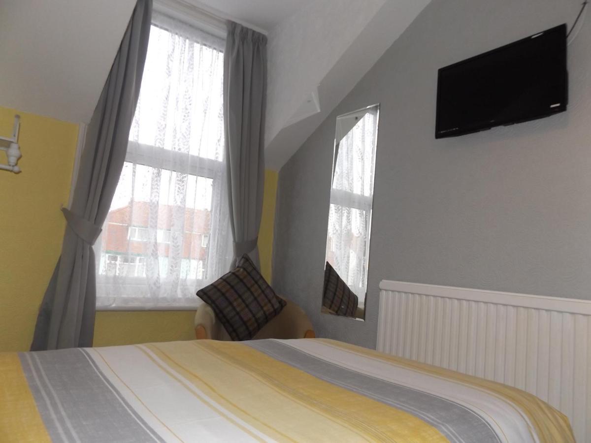 The Phoenix Guest House Scarborough Buitenkant foto